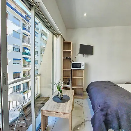 Nestor&jeeves - Palma - Proche *